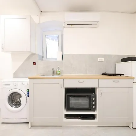 Dean Ae1605 Apartman